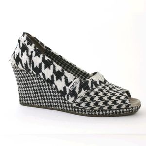Toms Wedge Peep Toe Houndstooth Print Size 9